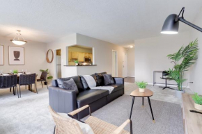 Top Amenities! 2BR Apartment in Crystal City